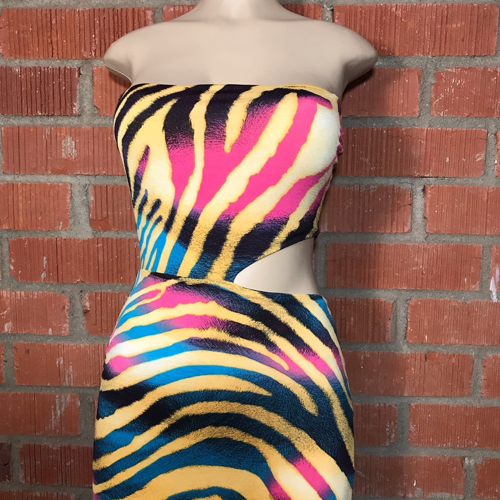 🌺Claws Coming Out Midi Dress - Picture 3 of 7